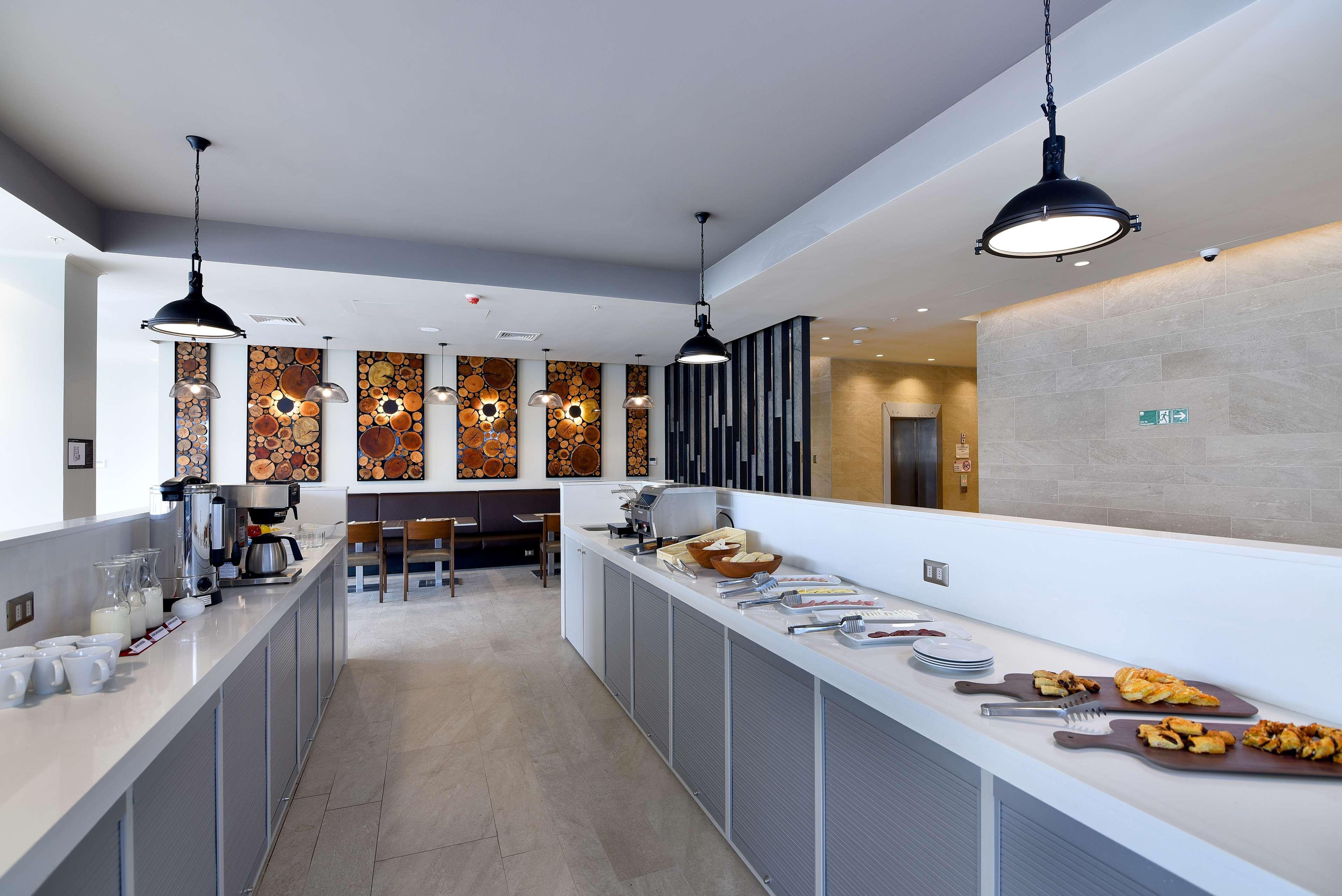 Best Western Ferrat Temuco Bagian luar foto