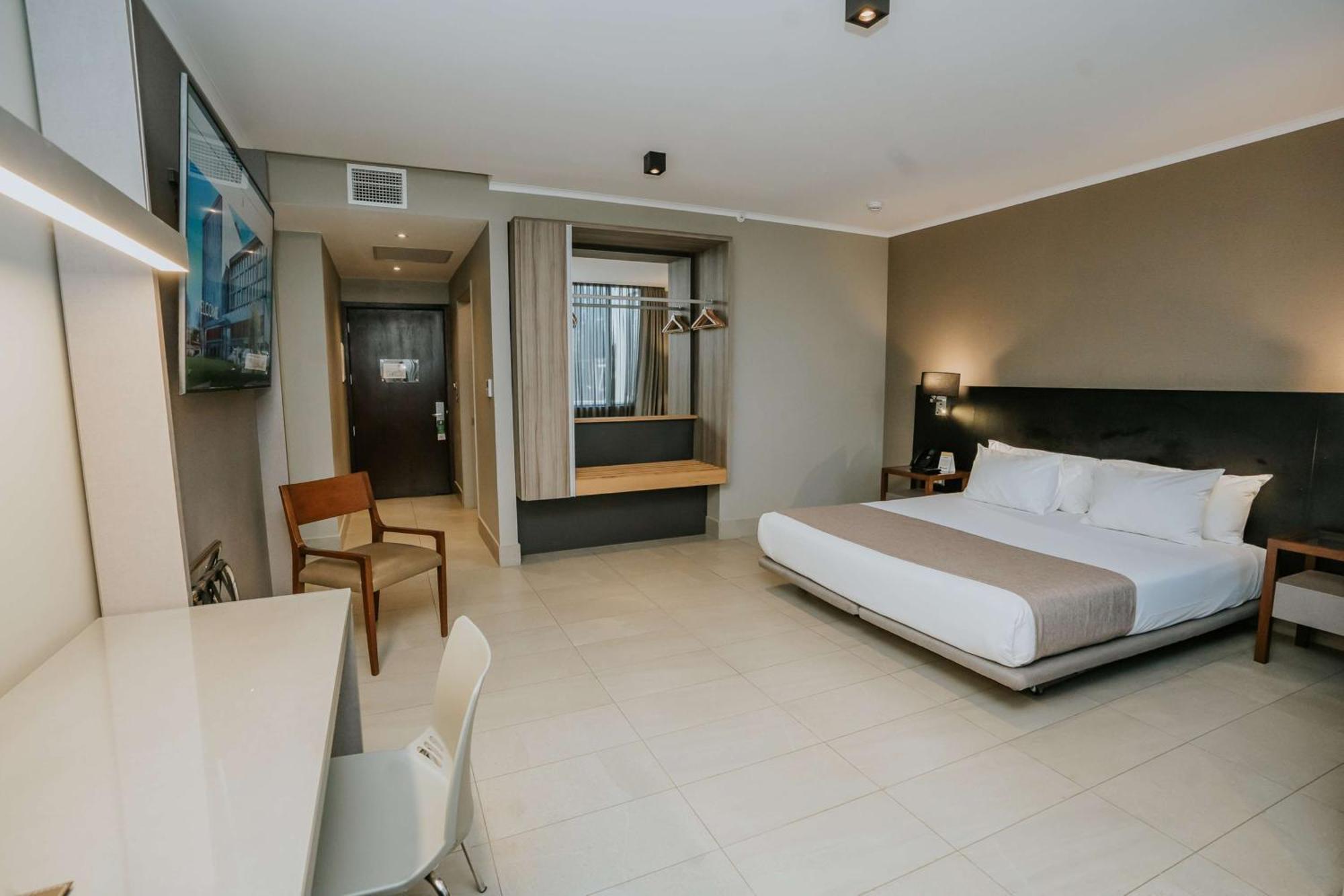 Best Western Ferrat Temuco Bagian luar foto